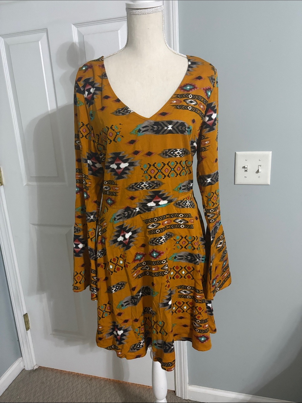 Wrangler Retro Aztec-Print V-Neck Long-Sleeve Dress